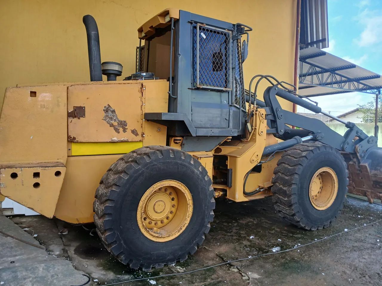 Trator de Pneus - Usado - Foto 2