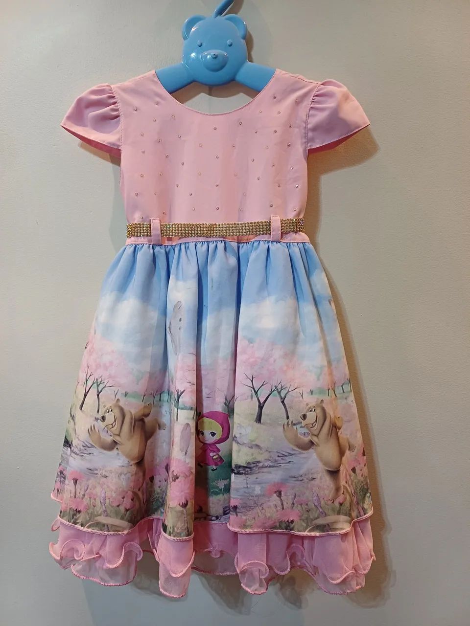 Vestido Infantil Masha e o Urso semi-nova,  com pouquíssimo uso