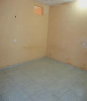  Alugo casa com 01 quarto toda reformada, próxima ao atacadão do Bonsucesso! - Foto 5