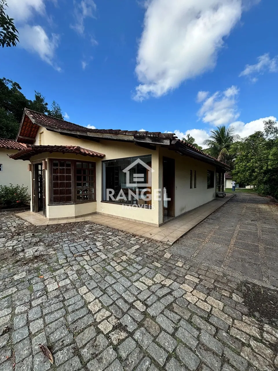 Excelente sitio para locação no centro de Vargem Grande/RJ