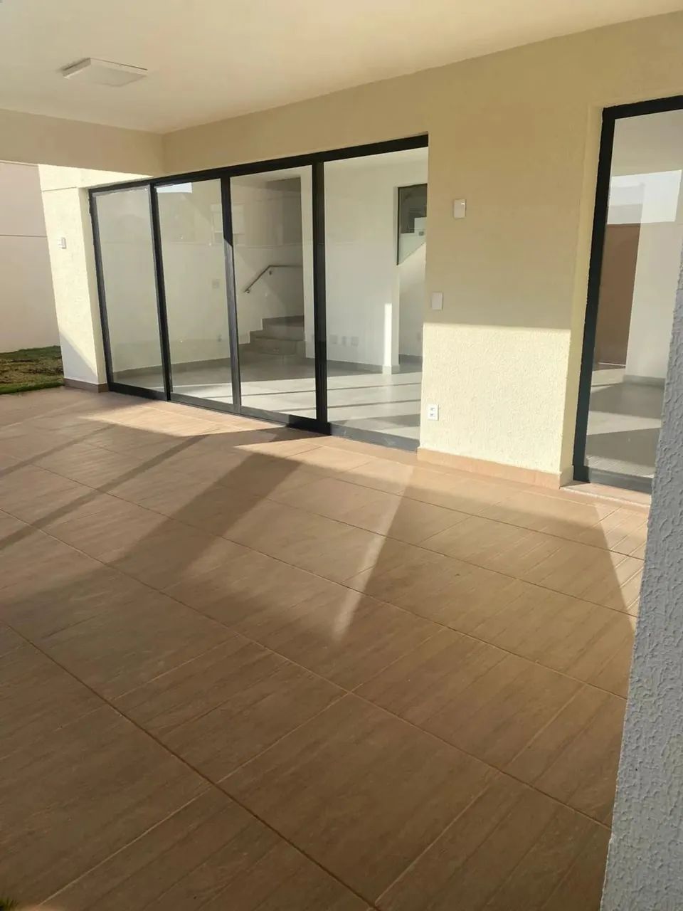 Sobrado Jardina Marselha com 3 suites 4 vagas