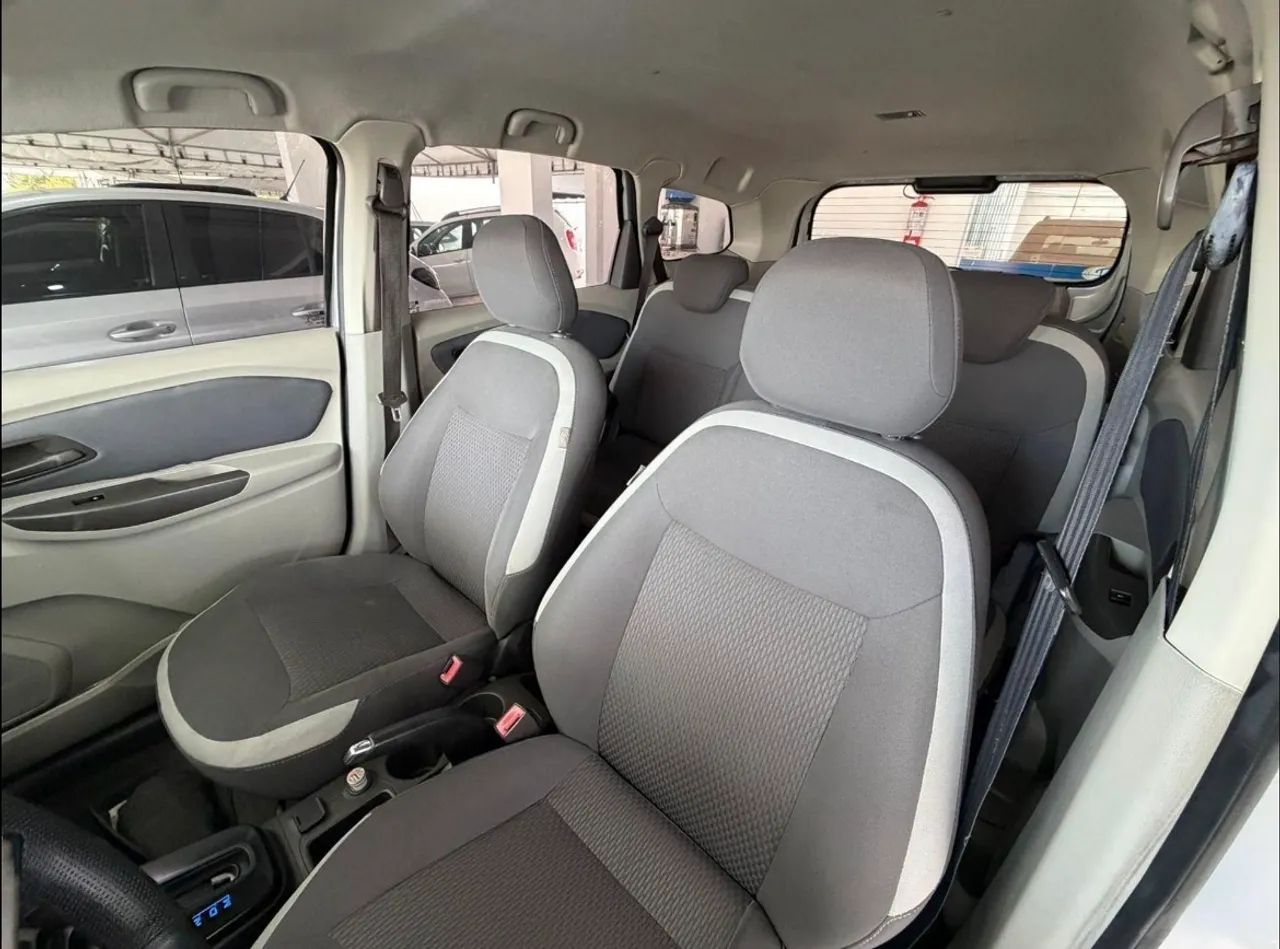 Chevrolet Spin LT 1.8 8V Econo.flex 5P Aut. 2013 - Foto 4