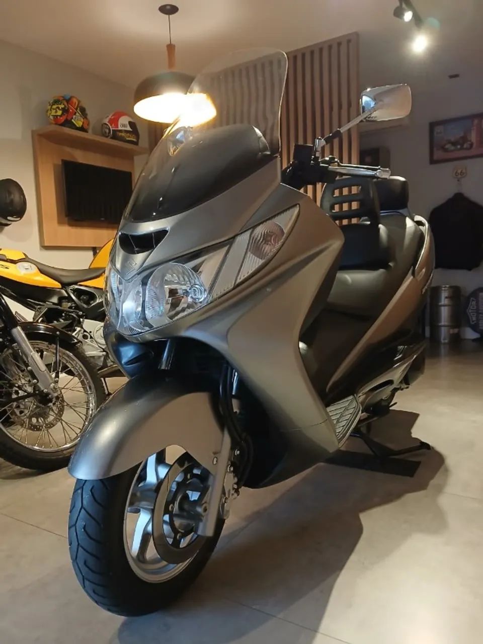 Suzuki Burgman 400 - Foto 4