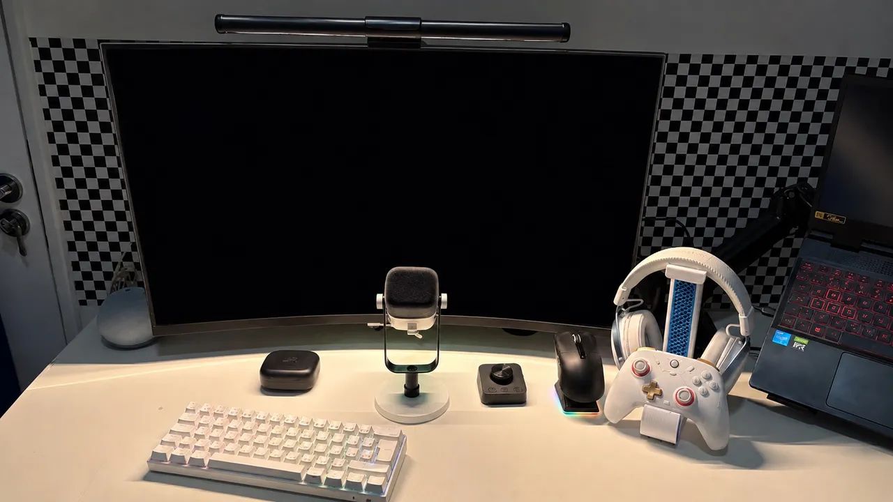 Monitor 31,5 polegadas 240hz com defeito