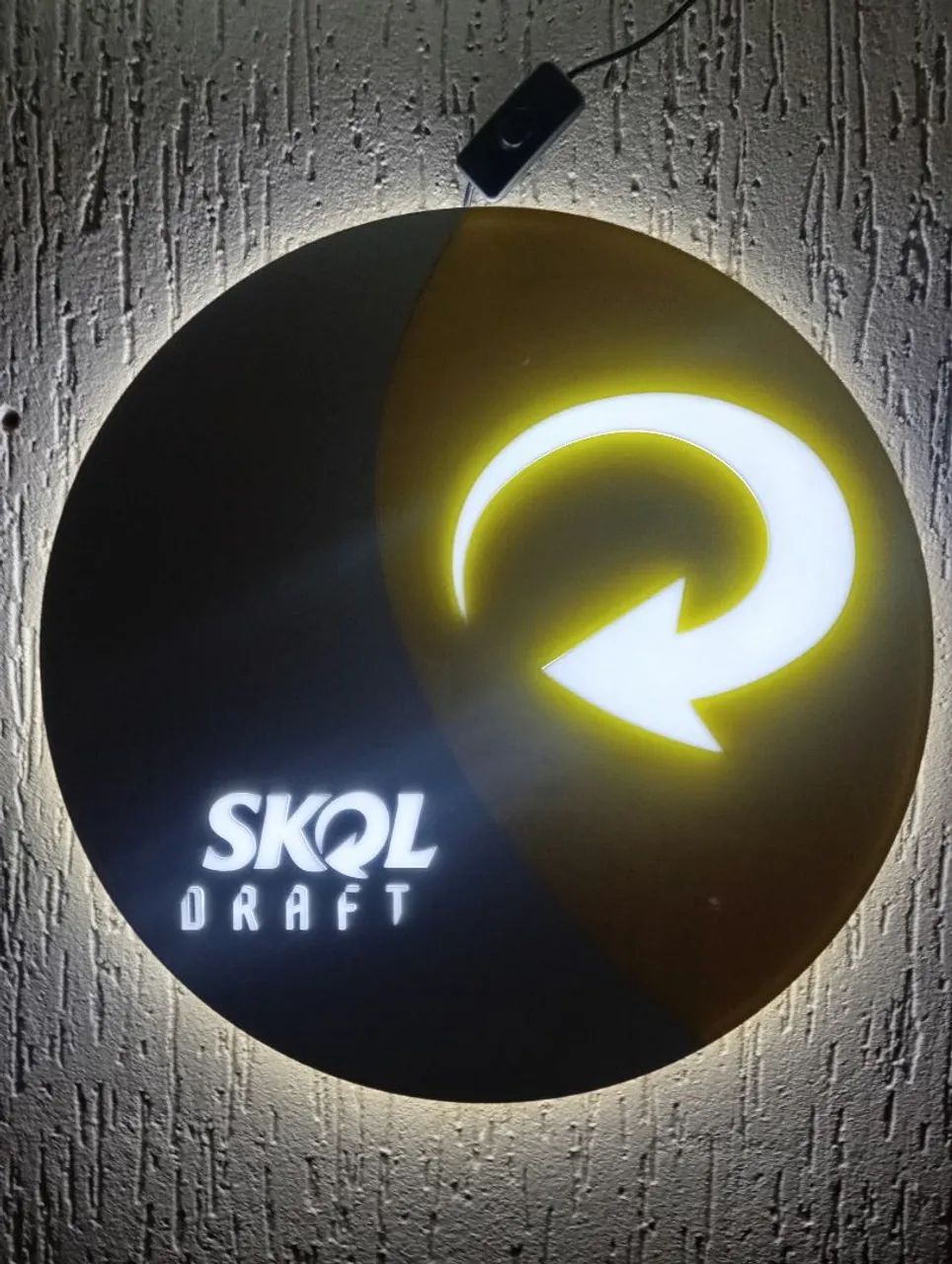 Luminoso Skol 