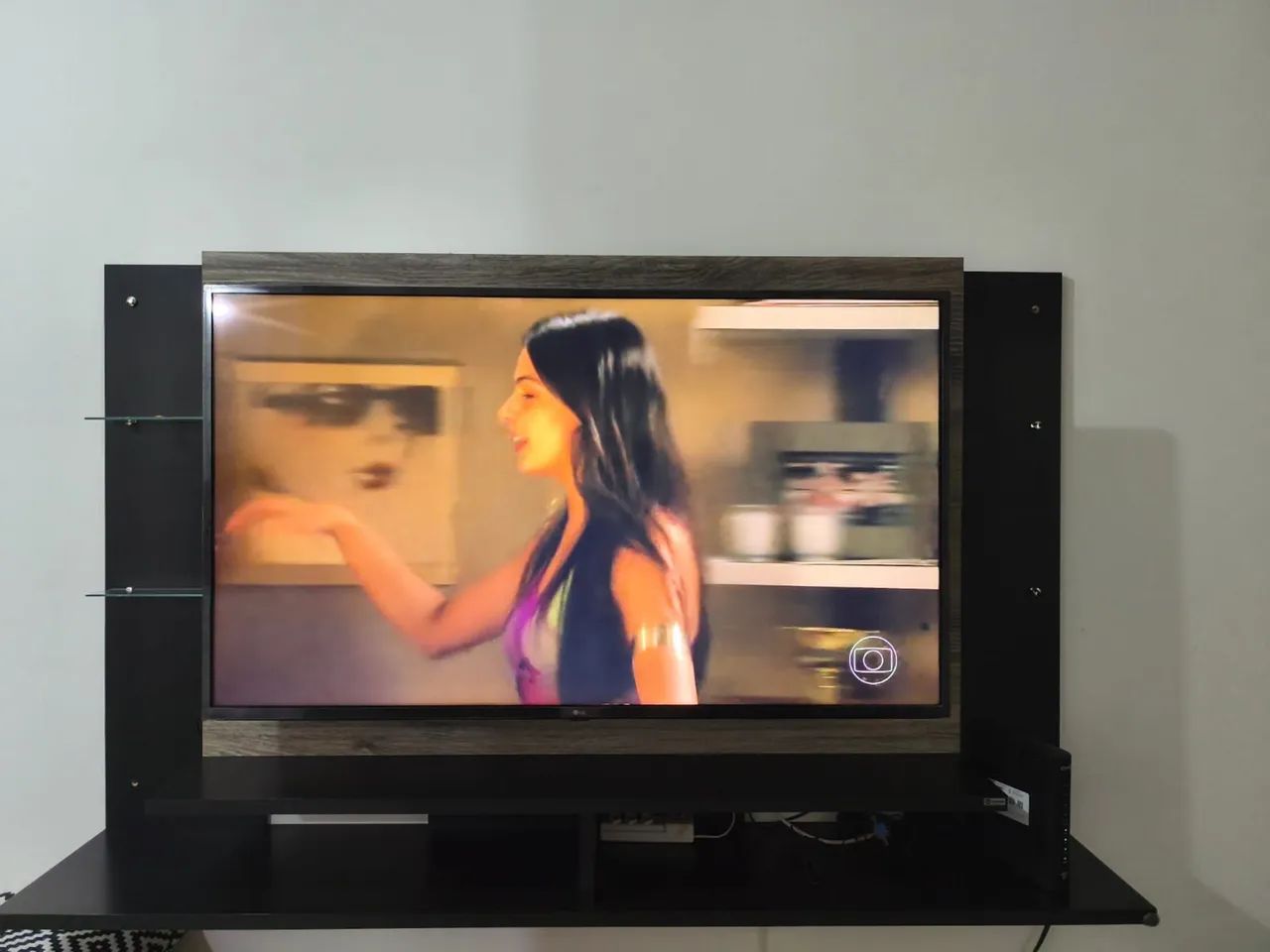 ? PAINEL DE TV USADO À VENDA. 