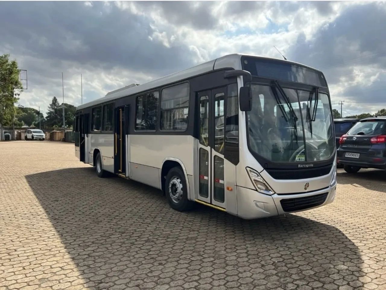 ÔNIBUS  - Foto 2