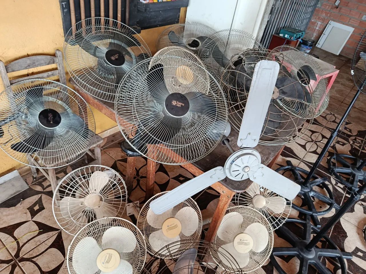 20 ventiladores diversas marcas 