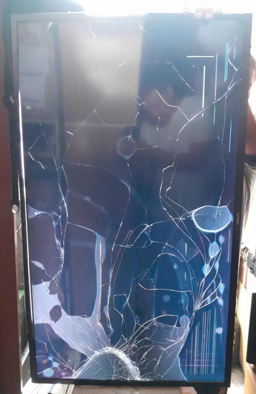 Smart TV Samsung 43 Polegadas - UN43T5300AG (Tela Quebrada / Leia O Anúncio) - Foto 4