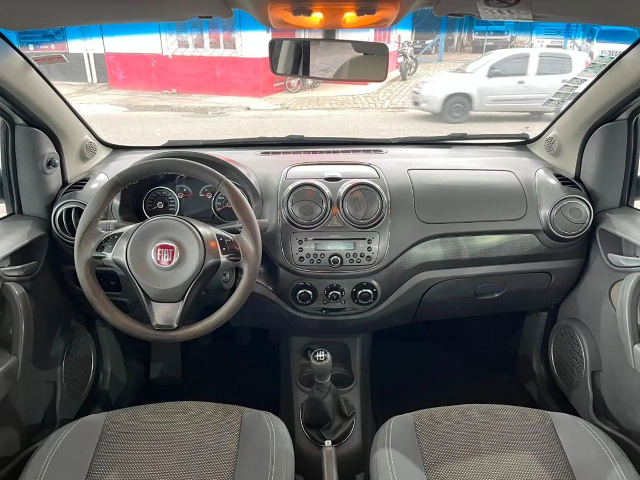 Fiat Palio Essence 1.6 Flex 16V 5P 2015 - Foto 5