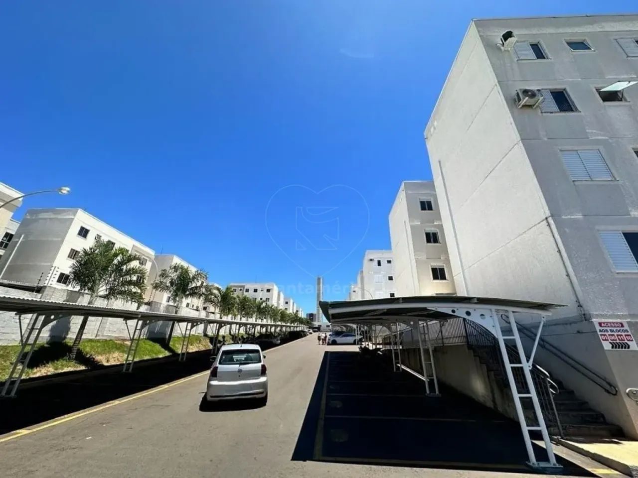 Apartamento à venda com 2 quartos no Edifício La Vitta, Zona Oeste de Londrina - Foto 2
