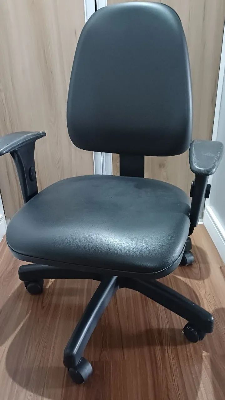 Cadeira escritorio em ótimo estado  - Foto 2