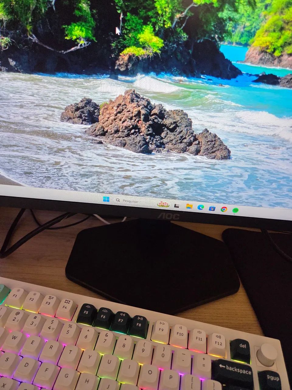 Monitor AOC 310 Hz - 9 meses de uso - Foto 3