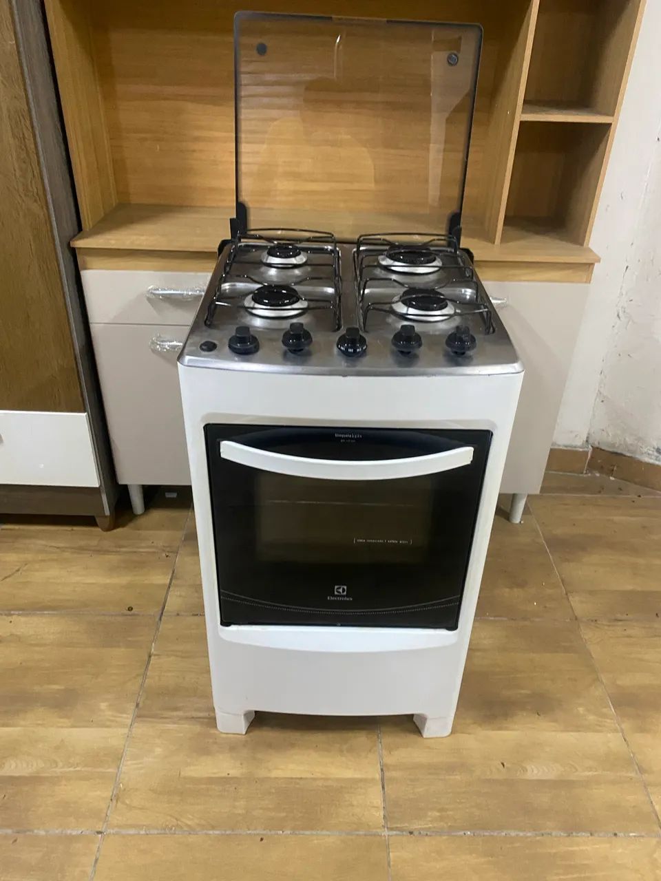 Fogão Eletrolux 4 bocas branco funcionando perfeitamente 
