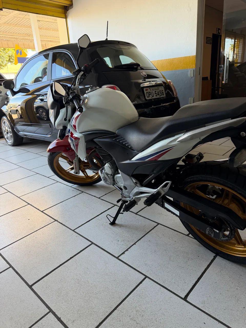 CB300 - Foto 4