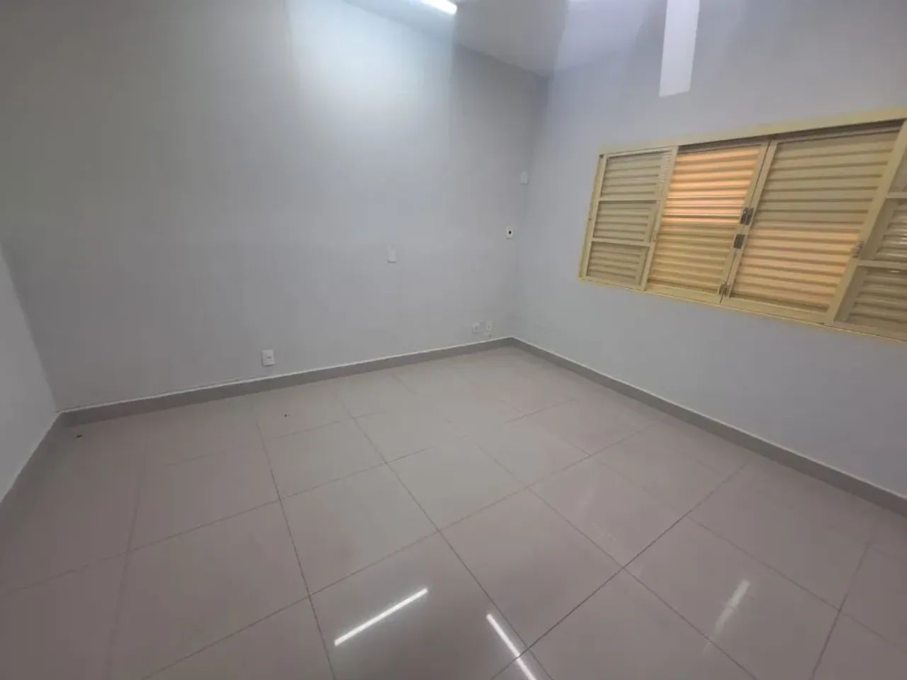Casa com 5 quartos e 4 vagas para alugar no Centro  Marília/SP - Foto 2
