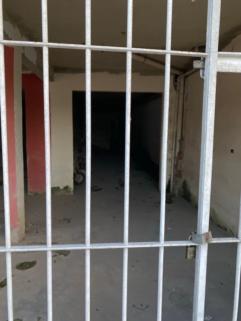 Casa com 2 pontos comerciais + 3 quartos com suíte  - Foto 2