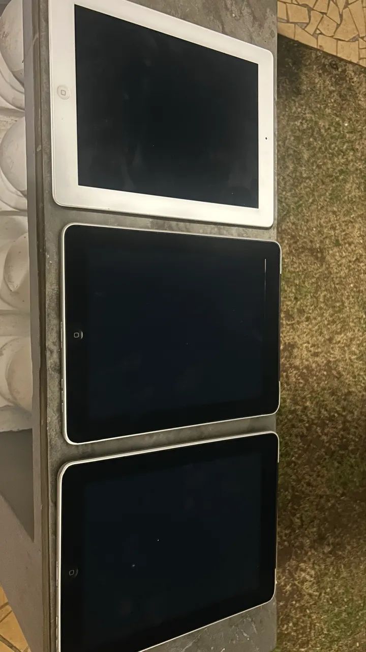 3 iPads para peças 300 reais ou 100 reais cada