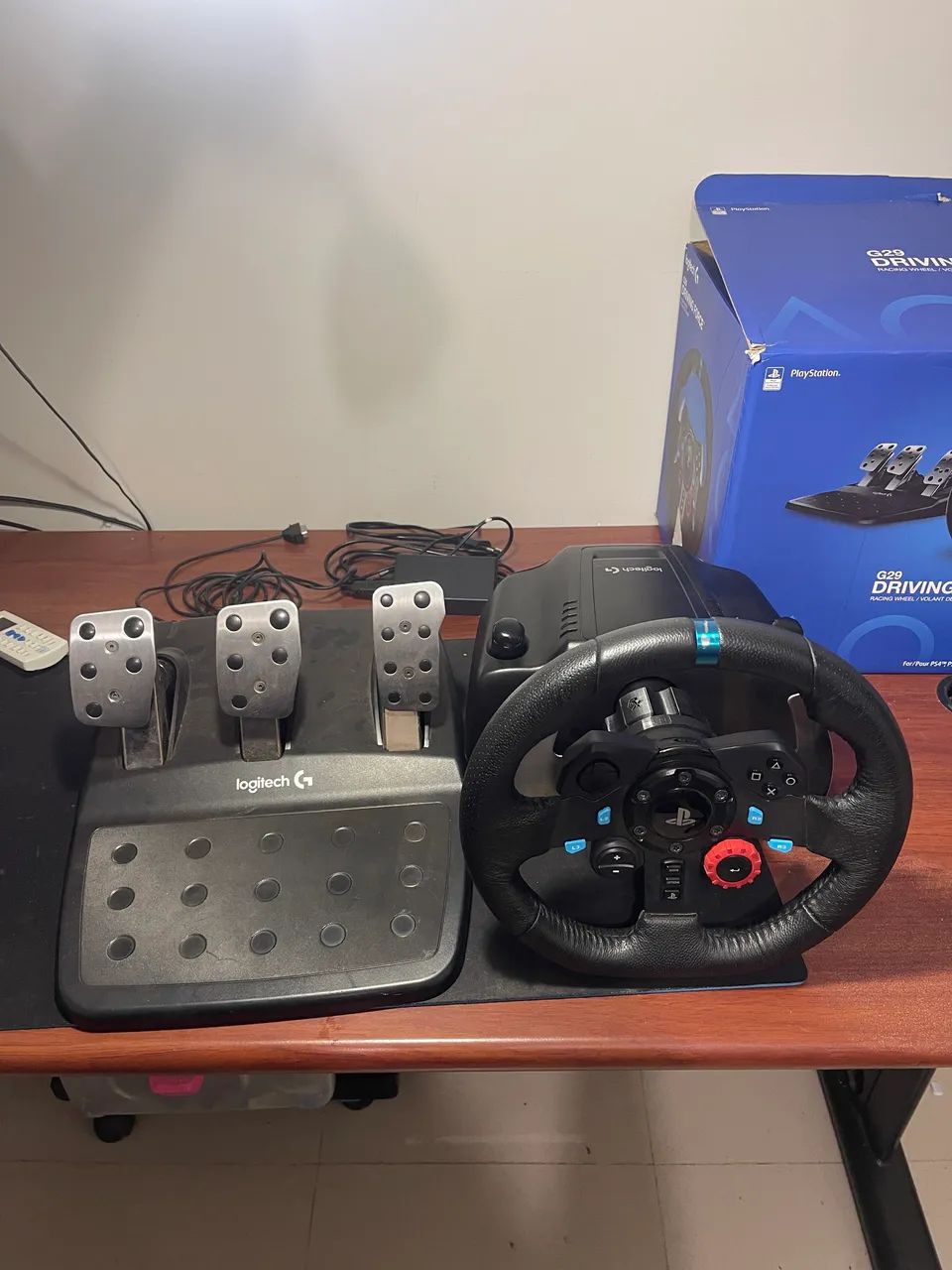 Volante Logitech G29 | Simulador de Corrida PS4 PS5 PC | Semi Novo