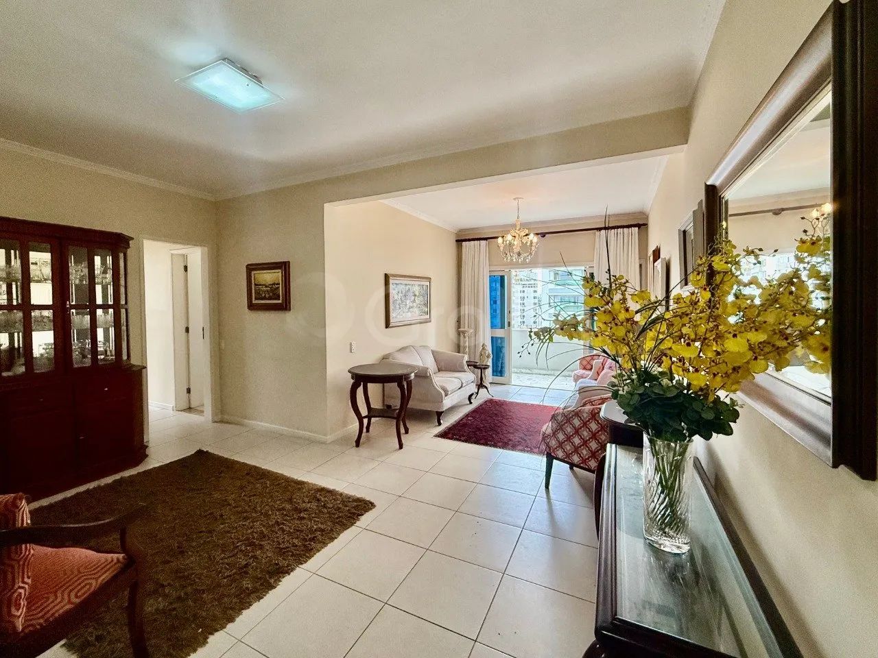 Apartamento de 121 m² com 3 quartos sendo 1 suíte no Centro - Foto 4