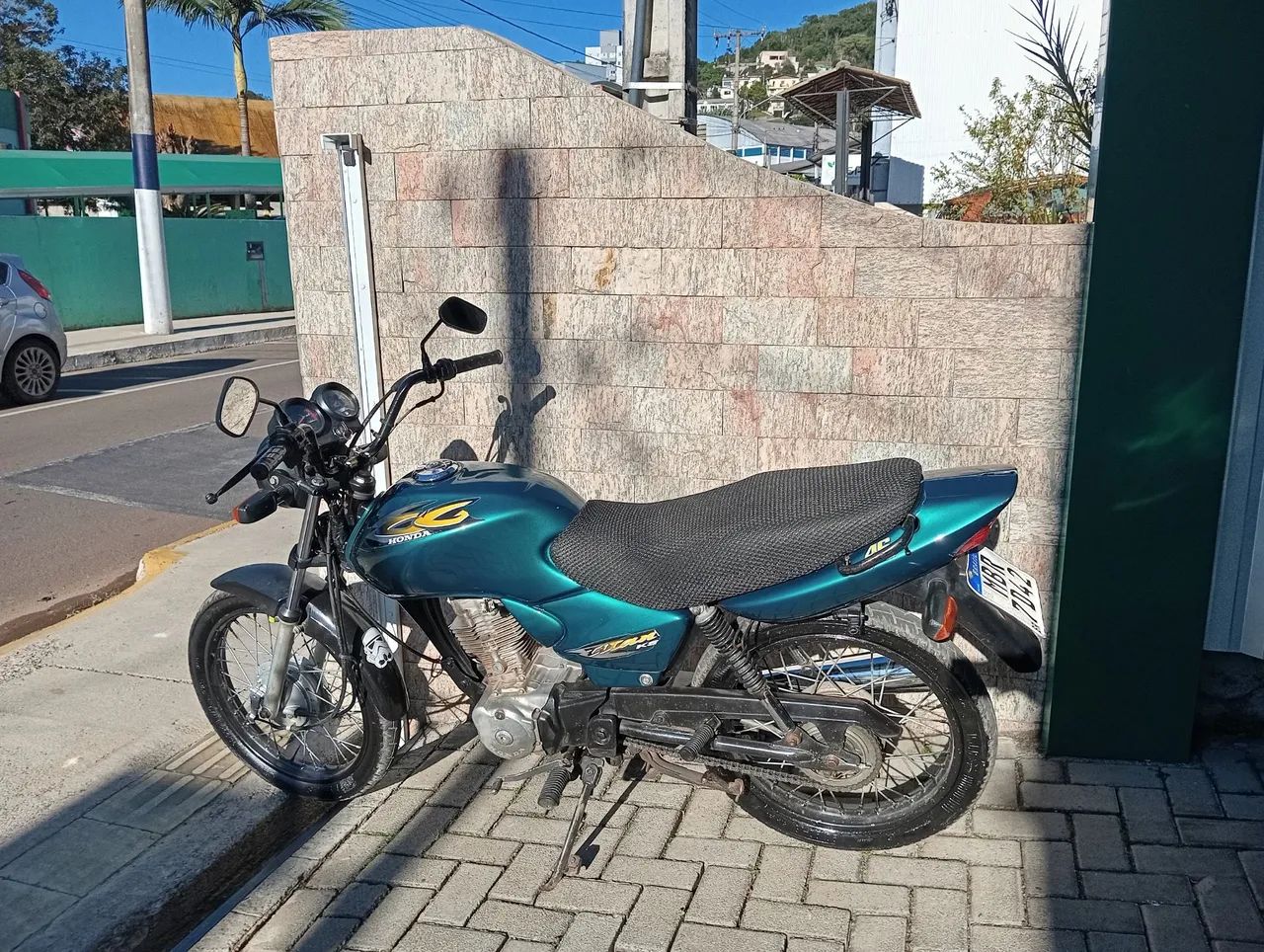 TITAN 125 KS
