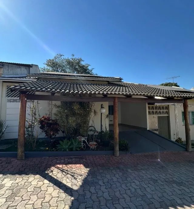 Vendo Casa Terrea, condomínio fechado. 