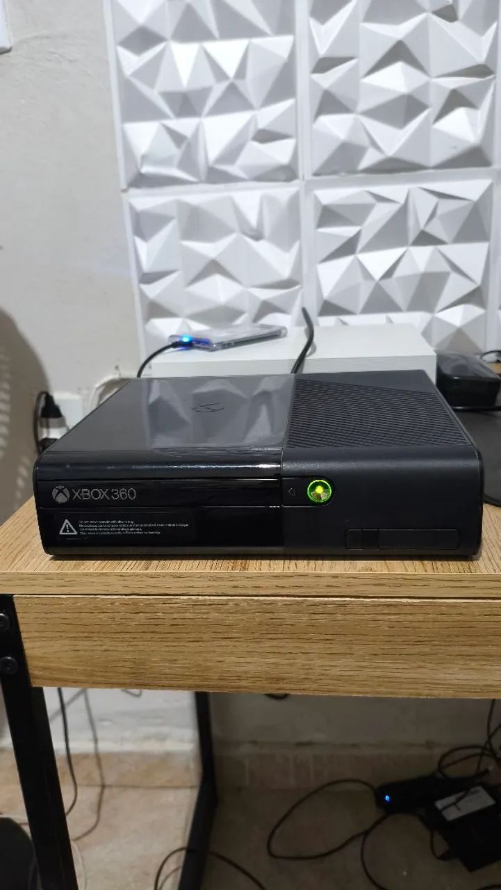 Xbox 360 500GB 2 controles  - Foto 2