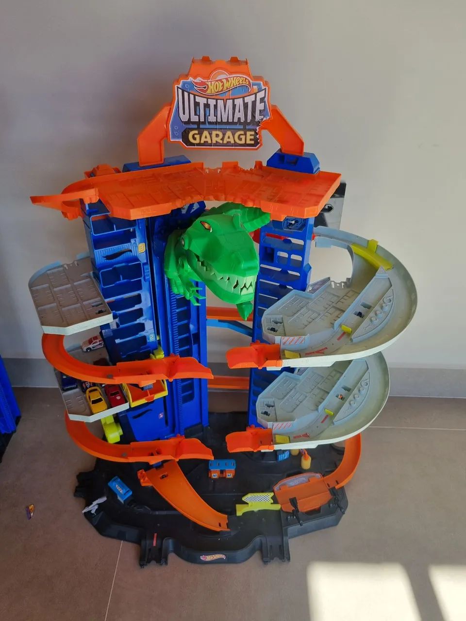 kit com 2 hot wheels pista para retirada - Foto 2