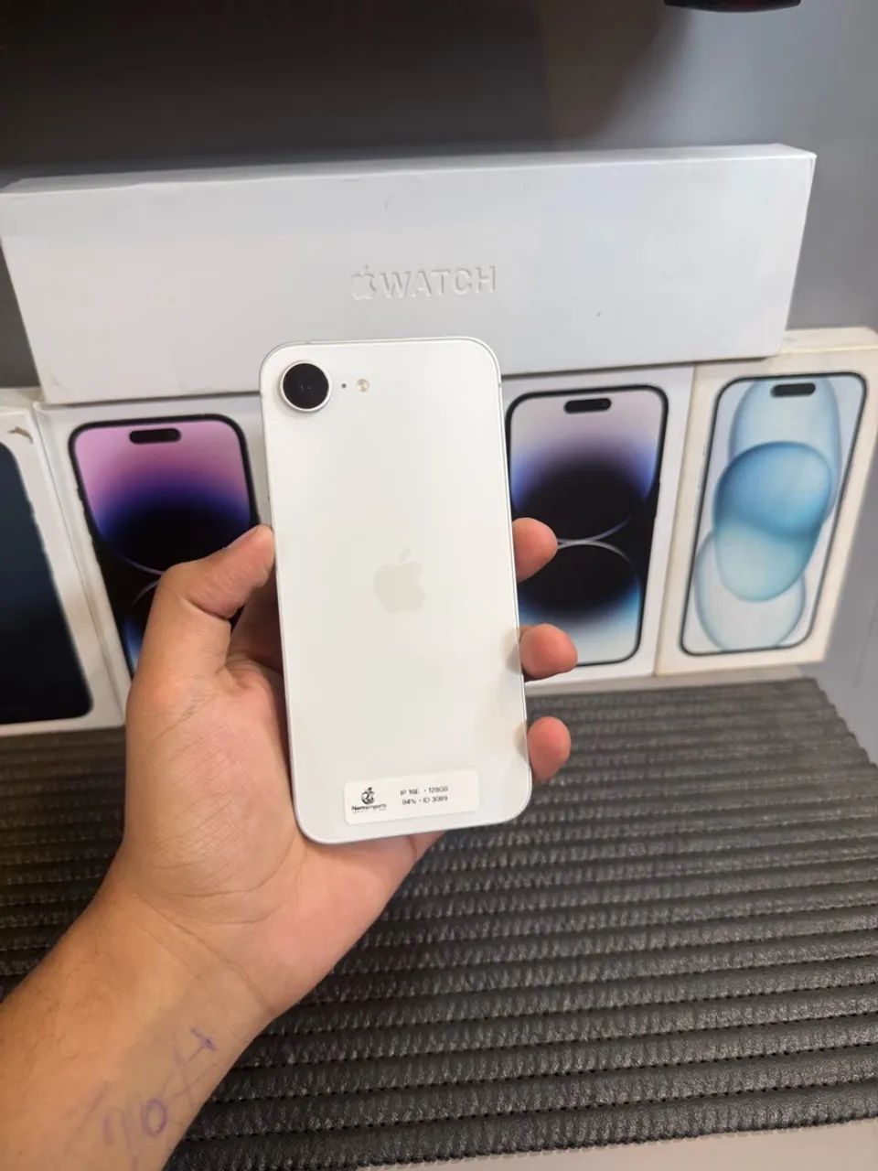 iphone 16E 128 GB 