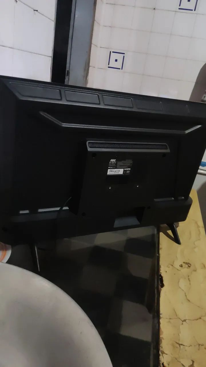 Tv AOC 32 polegadas em estado de zera - Foto 3