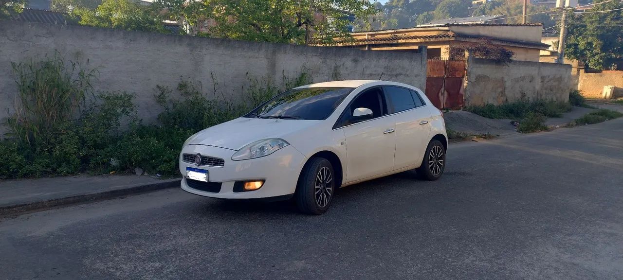 Fiat Bravo Bravo ESSENCE 1.8 Flex 16V 5p 2013