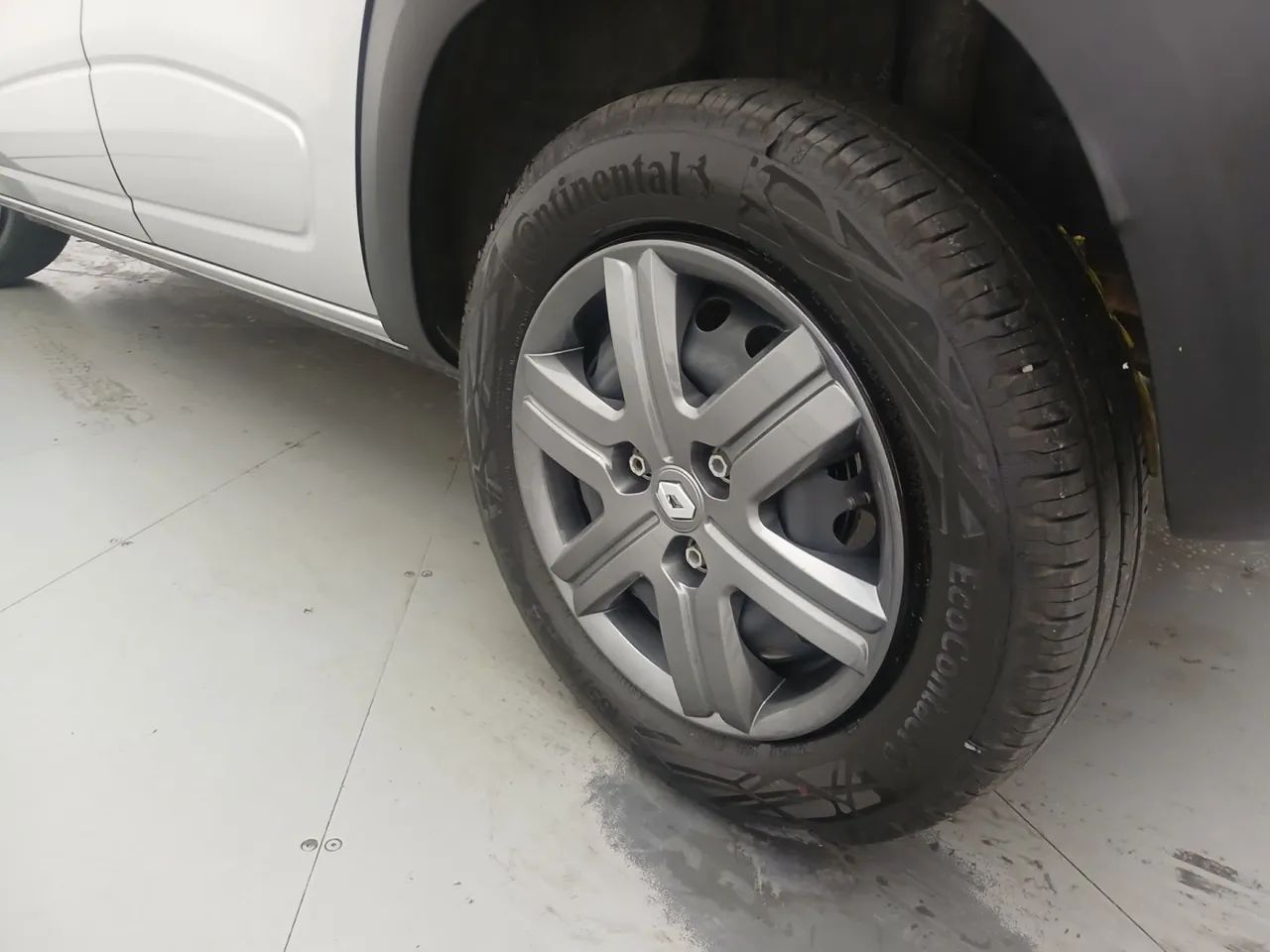 Renault Kwid 1.0 Zen, foto 12 de 18