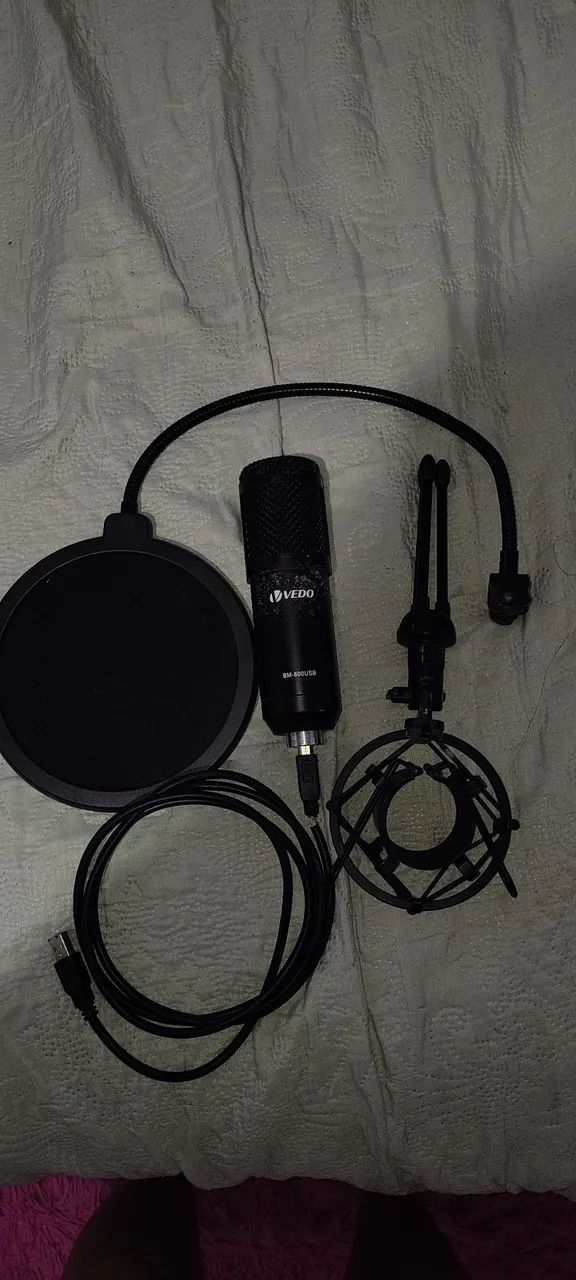 Microfone VEDO BM-800USB com acessórios 