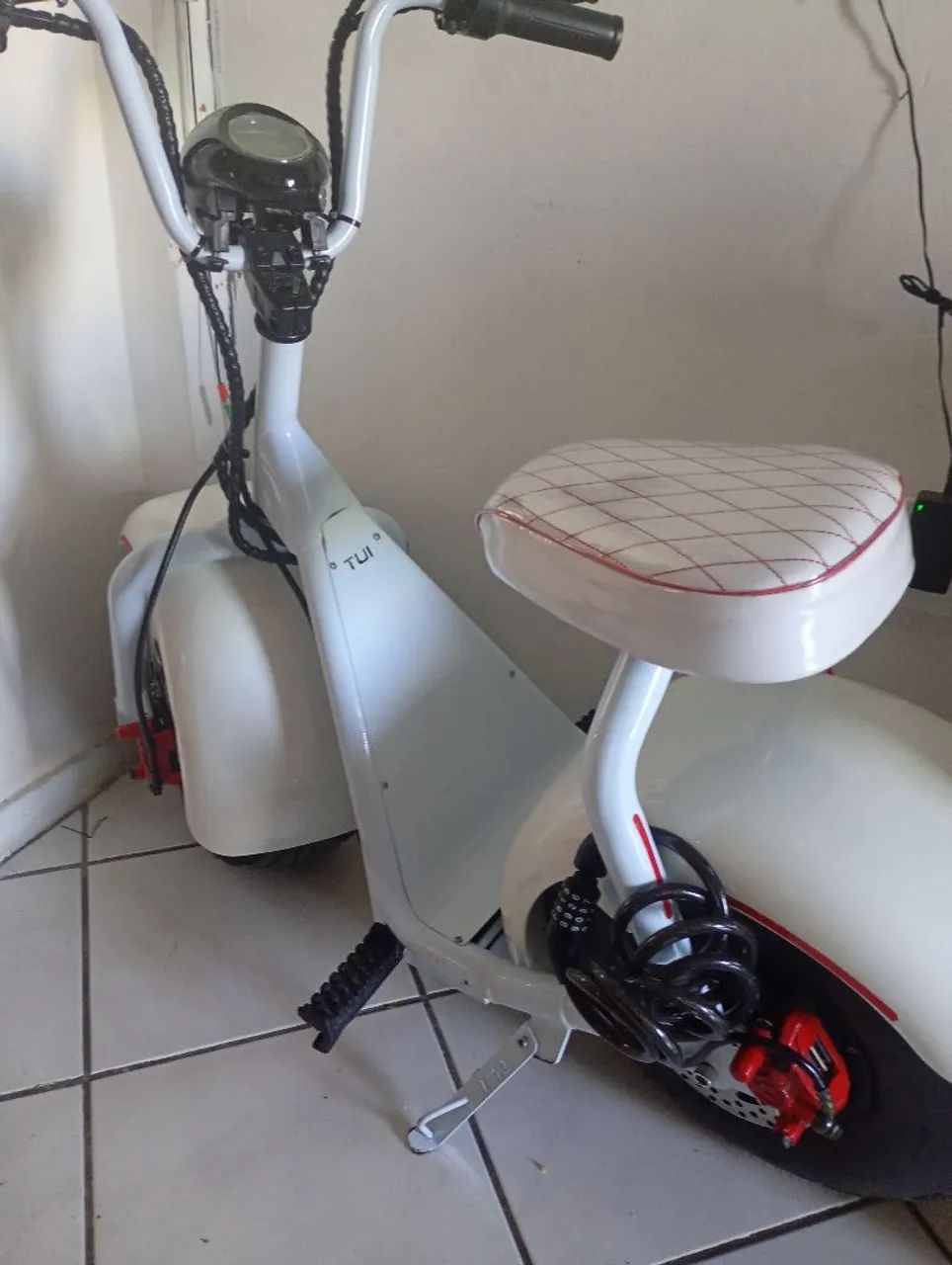 Moto Tui super conservada 