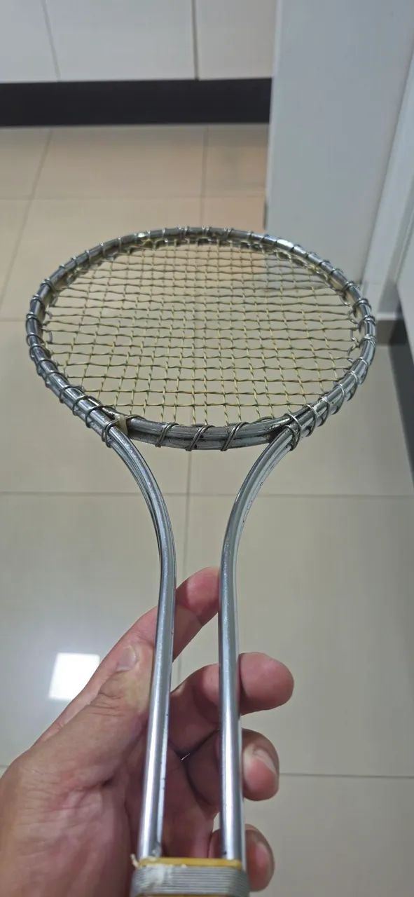 Raquete Vintage Wilson T2000 - Aço - Made in USA - Colecionável - Foto 3