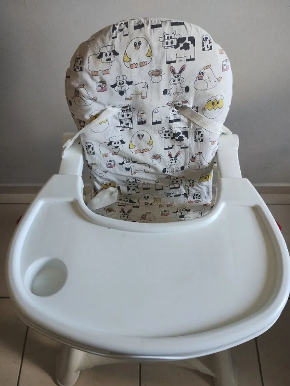 cadeirinha/mesinha de bebê