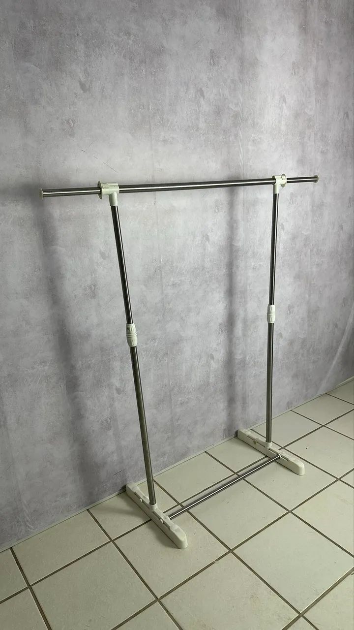 Arara simples para roupas - Foto 3