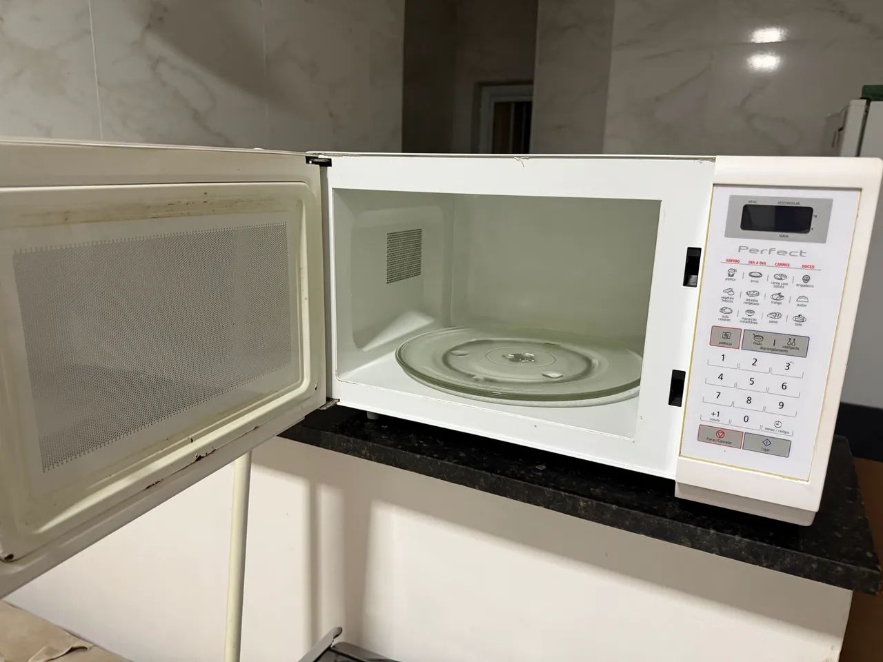 Micro-ondas Panasonic 27 litros