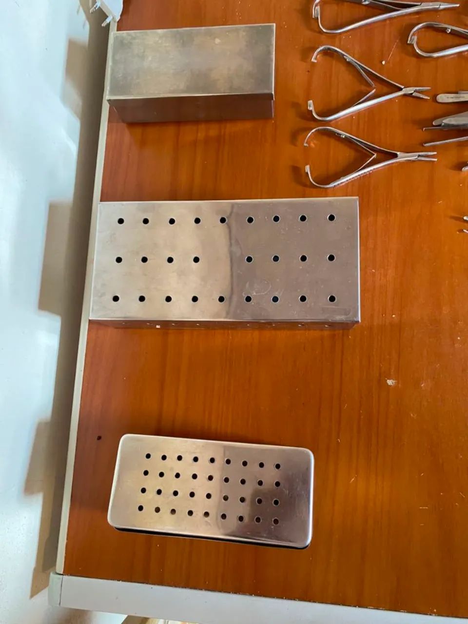 Caixa de cirurgia dentista 
