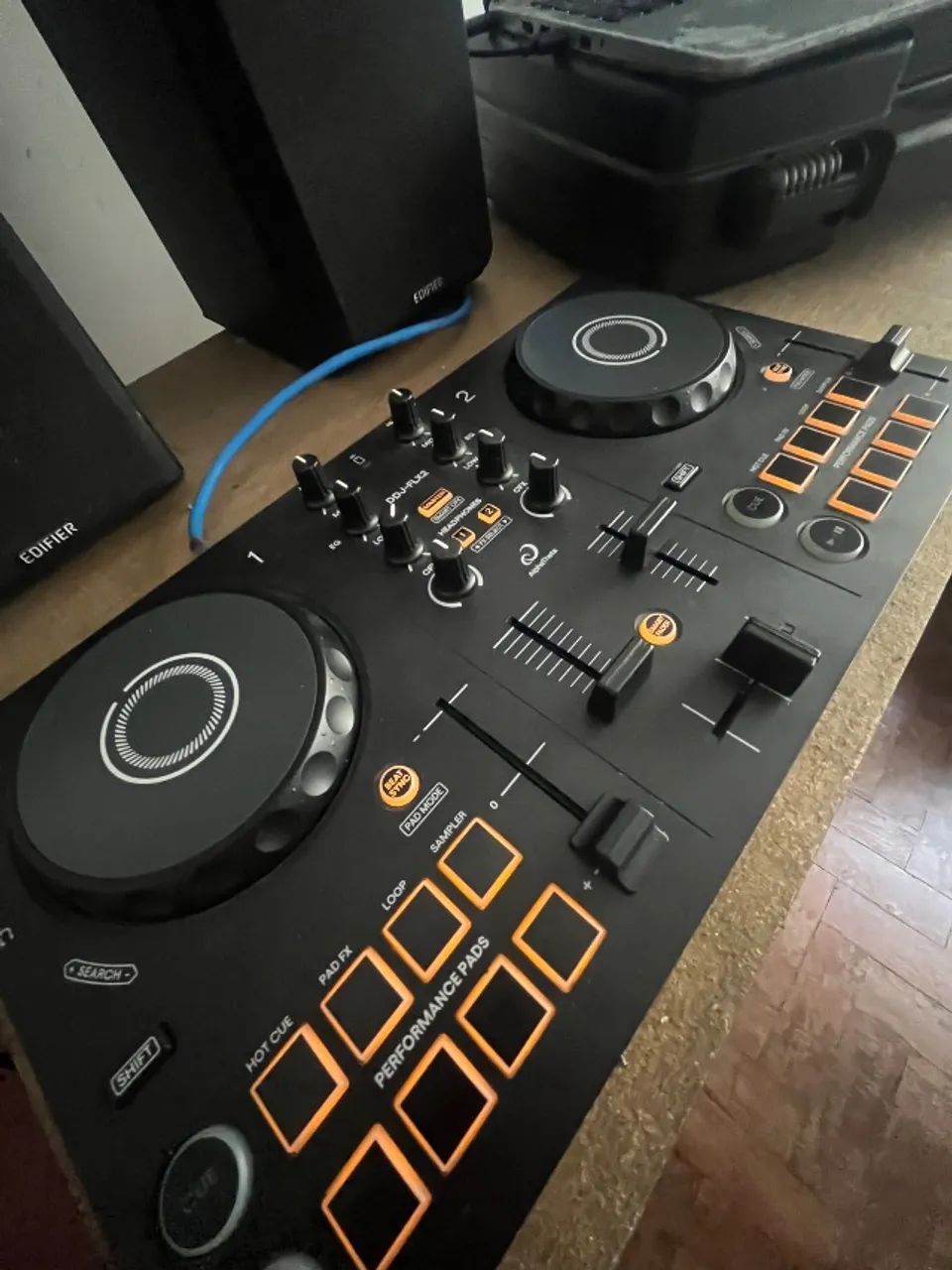 Controladora DDJ FLX2 (dois meses de uso, perfeita) - Equipamentos
