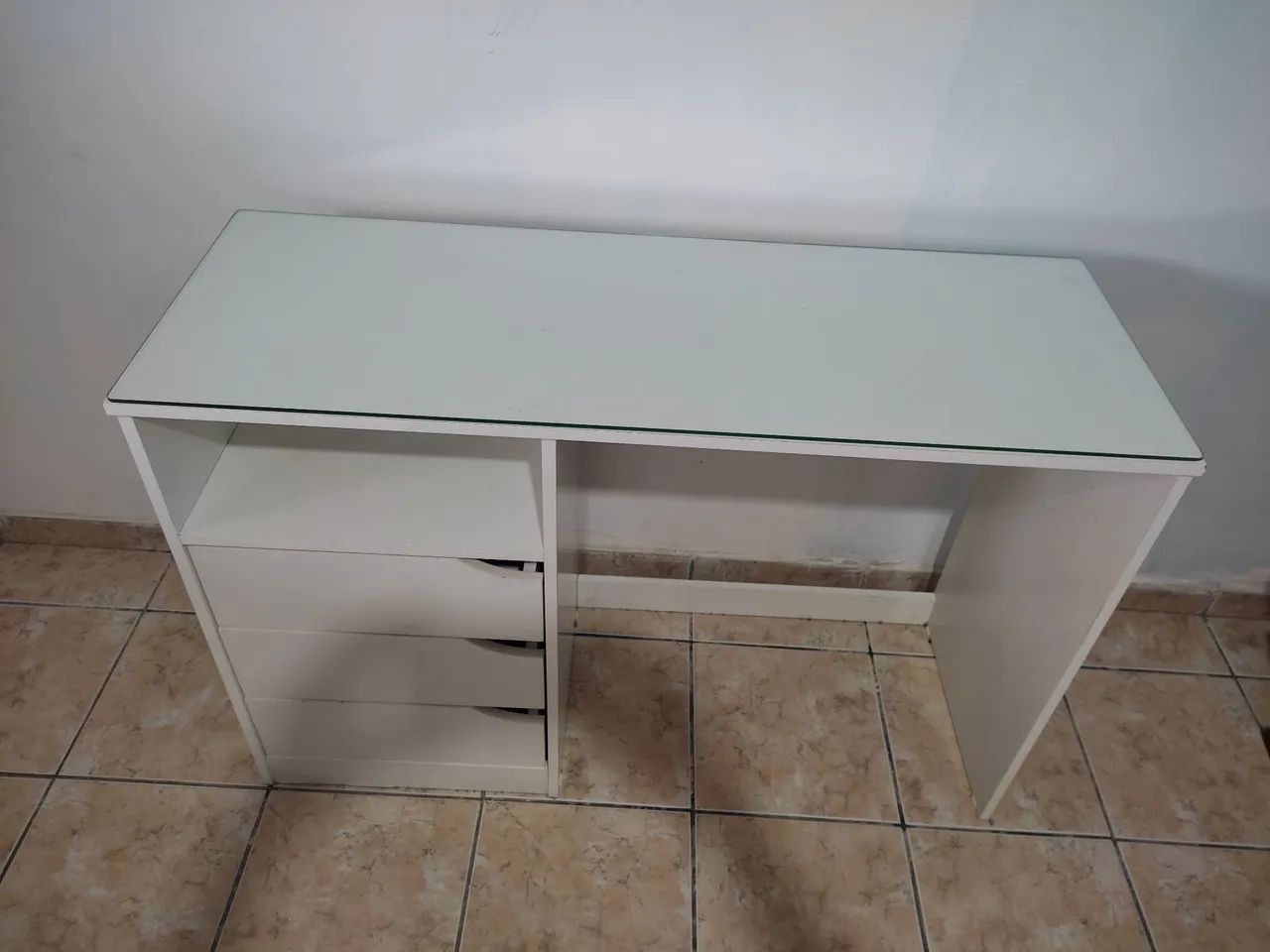 Escrivaninha com cadeira - Foto 2