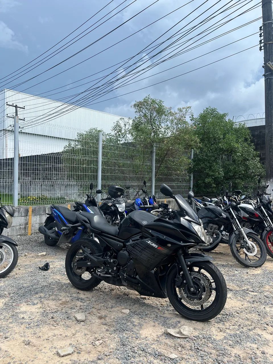 VENDO OU TROCO XJ6F  - Foto 4