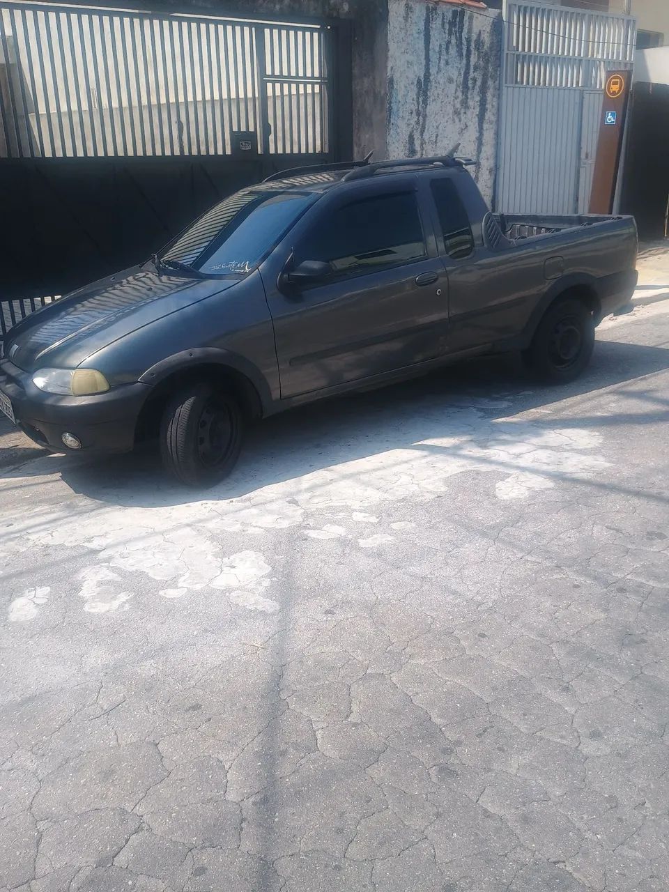 Fiat Strada LX 1.6 MPI 16V 2000