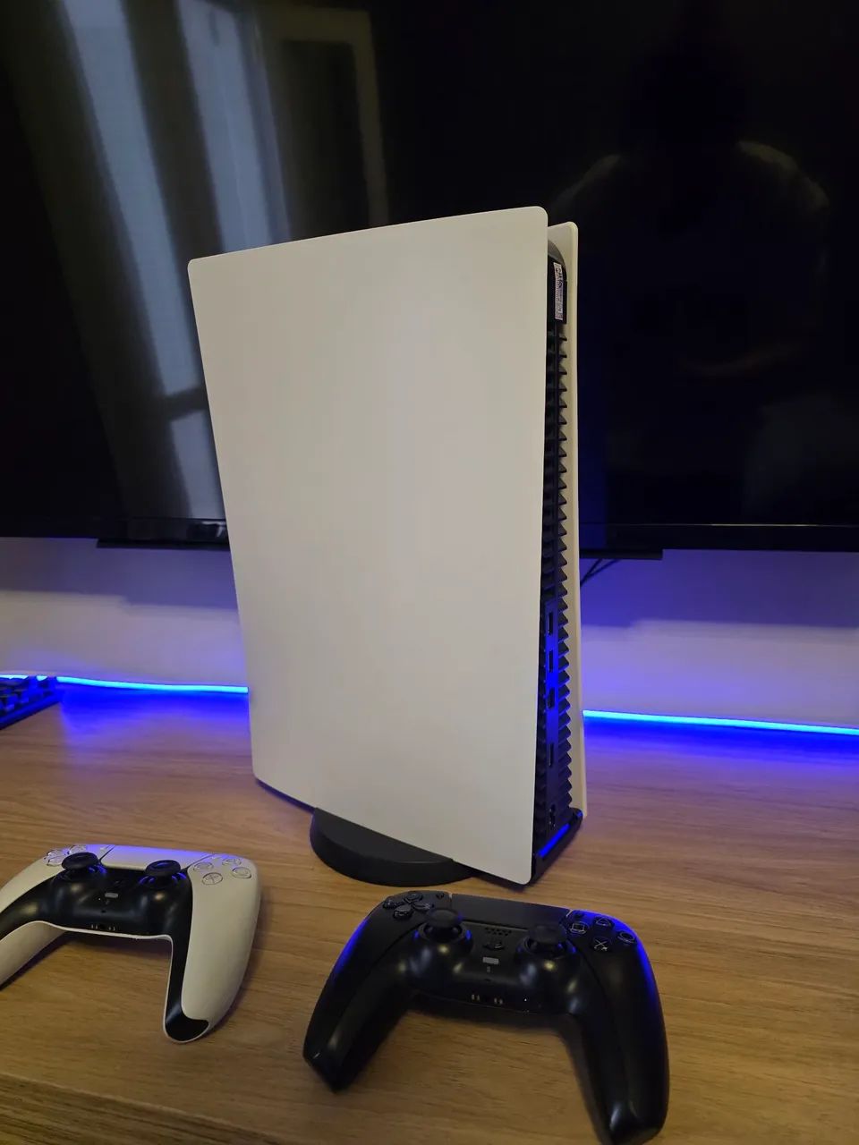 Playstation 5 + 2 Controles  - Foto 3