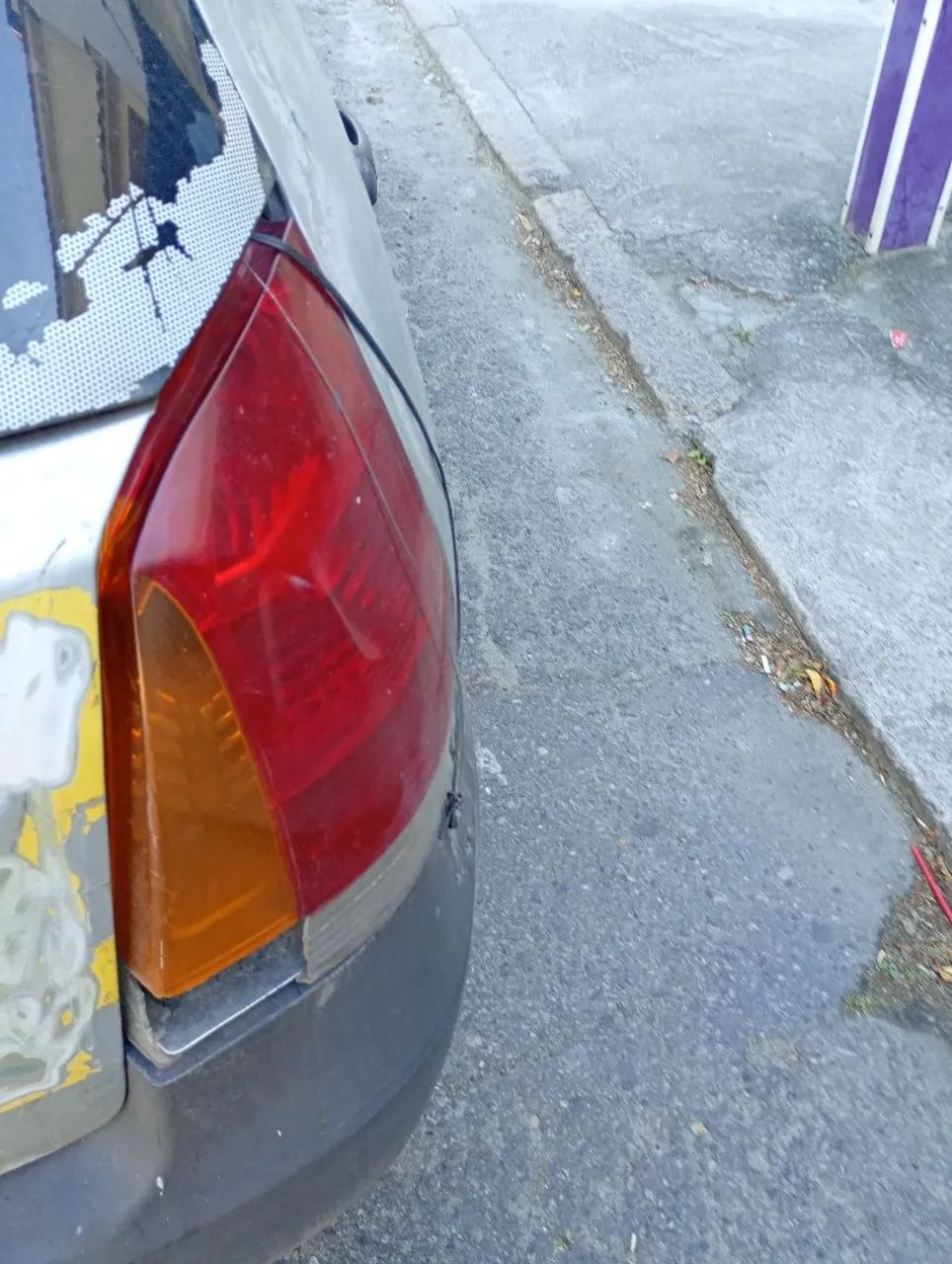 Lanterna de Fiat uno