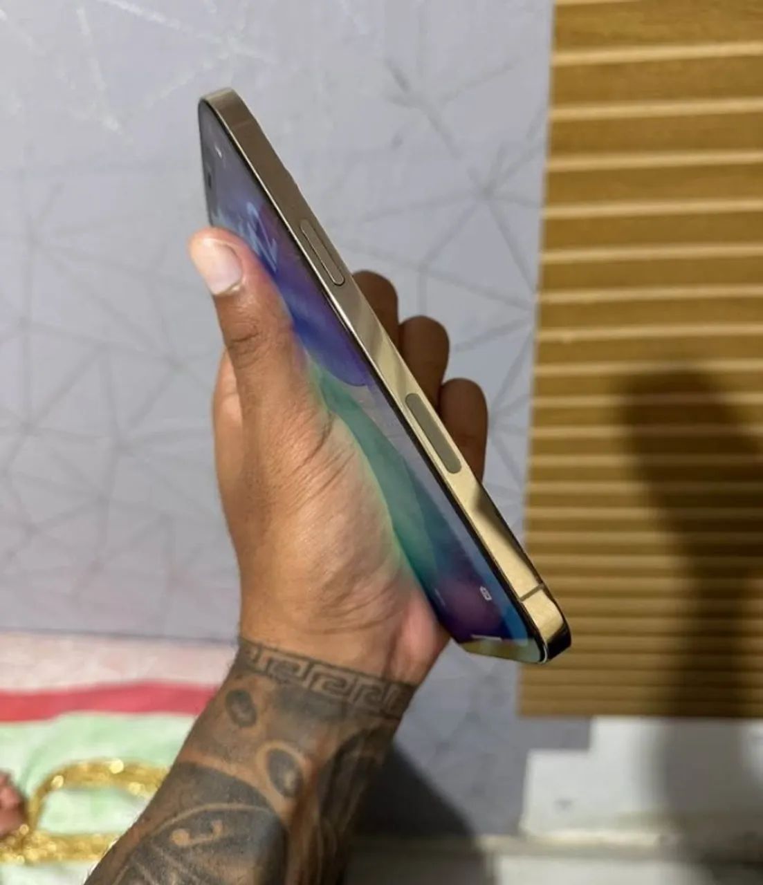 Iphone 12 pro max dourado 