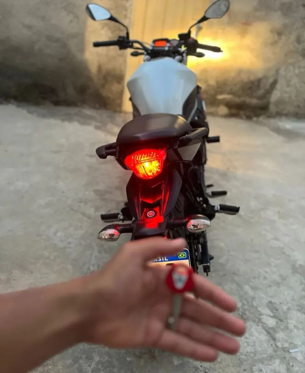 YAMAHA XJ6 - Foto 5