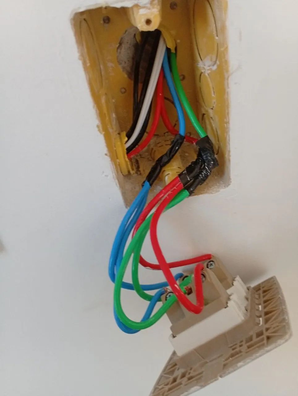 Eletricista rápido 