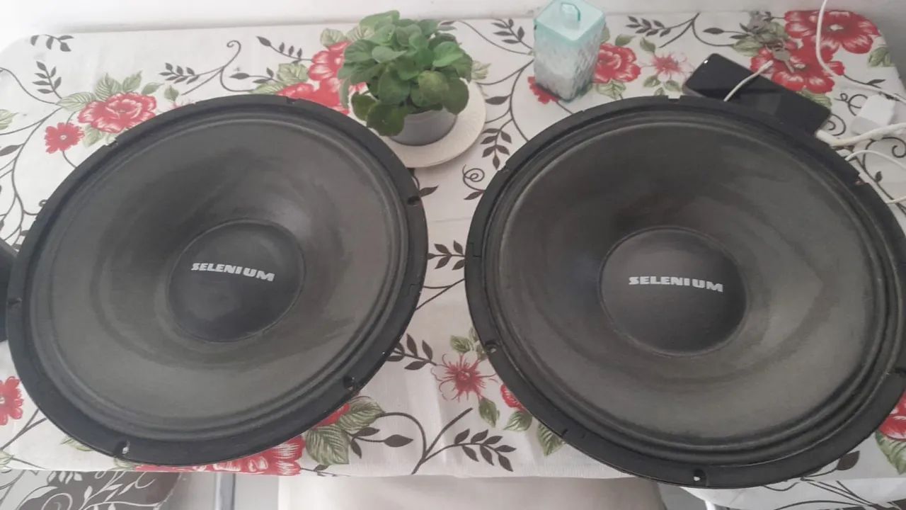 Vendo auto falante ,pra levar agora 400