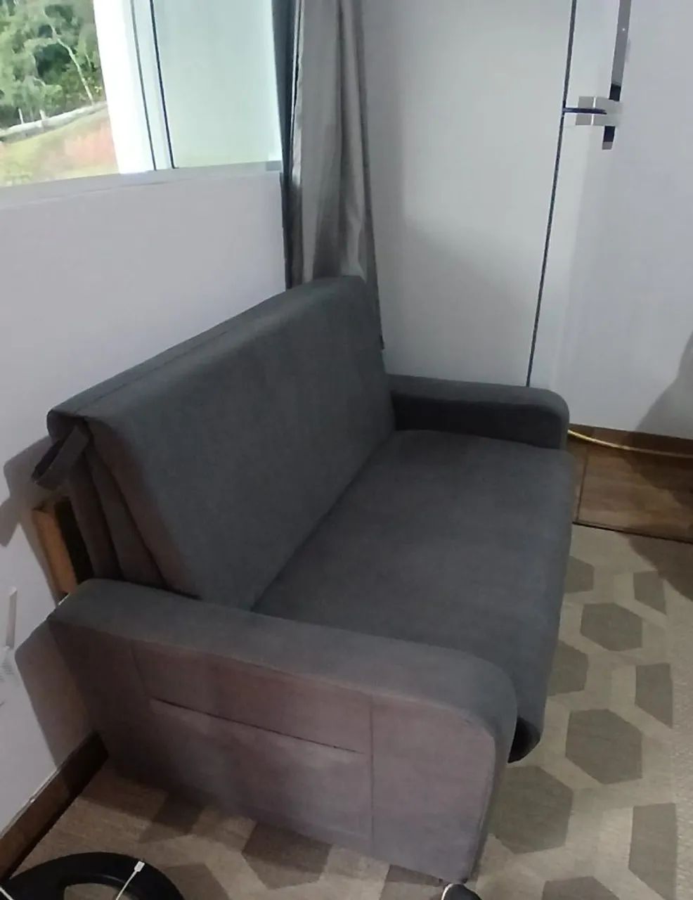 Sofá Cama com Baú  Semi Novo. - Foto 2